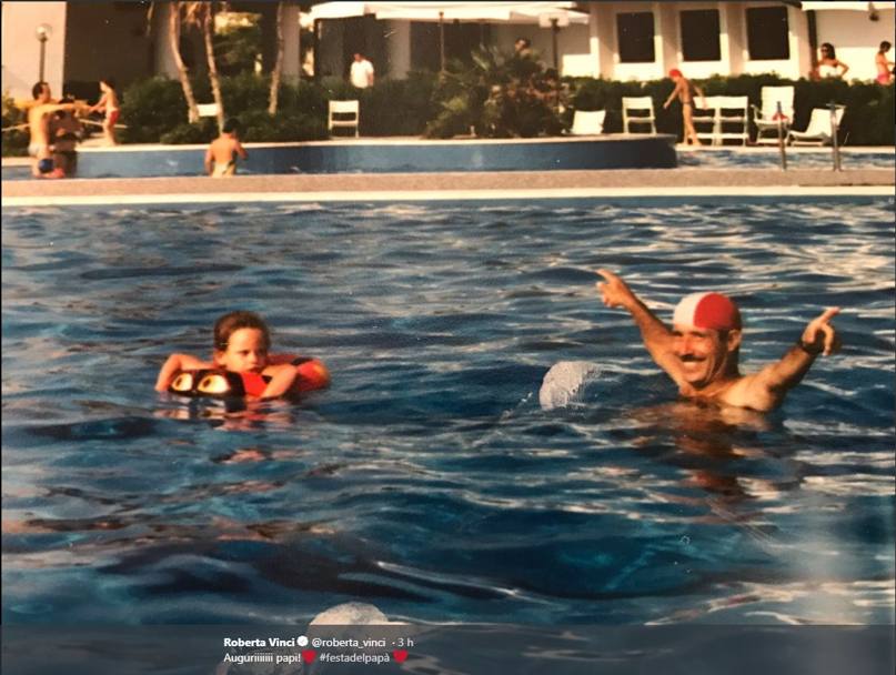 In piscina con pap c’ una mini Roberta Vinci